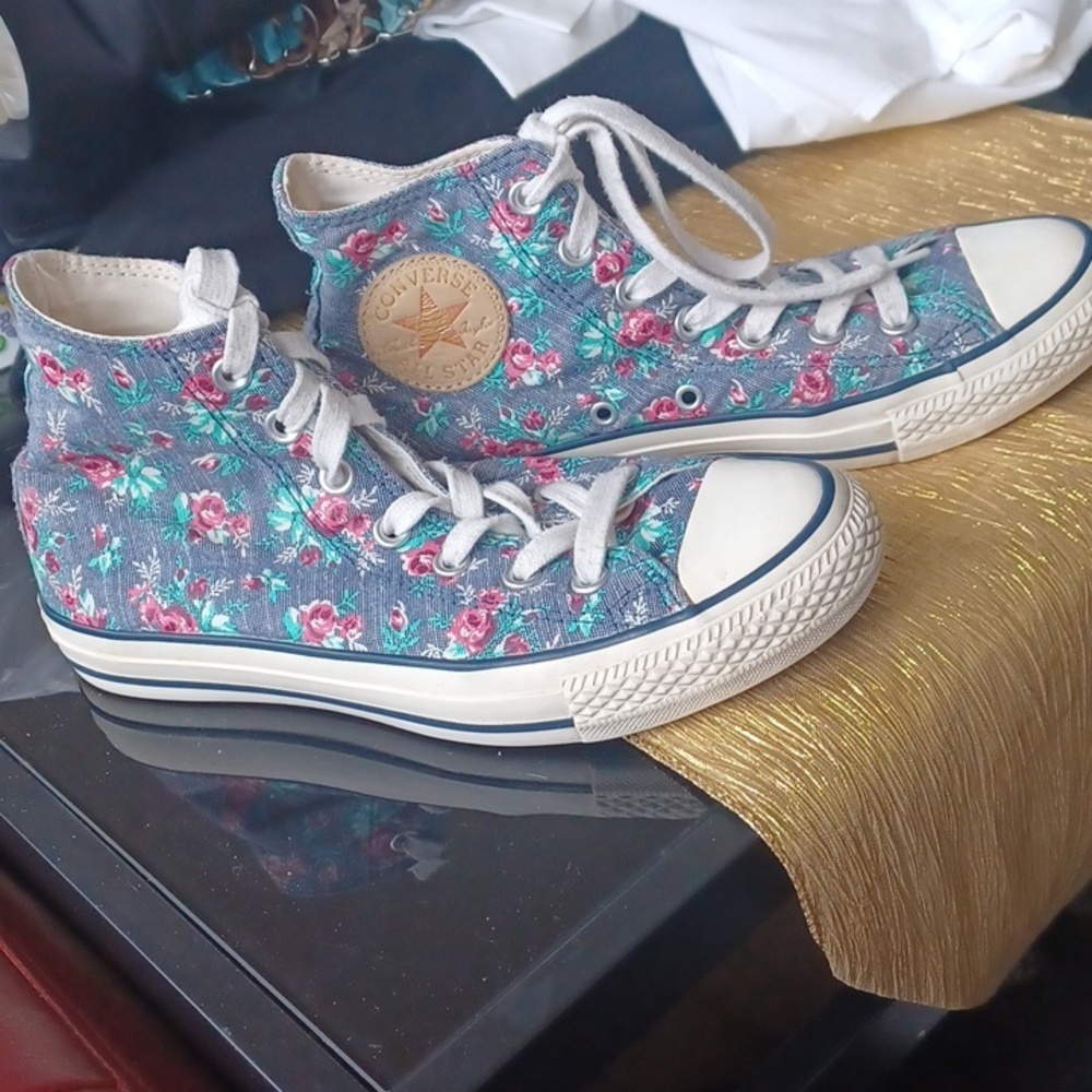 Converse Floral Denim High Tops, Womens 7.5, Mens 5.5